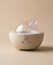 TP2 Smart Diffuser sandbeige – Terrazzo-Sockel mit Glaskuppel, Studio